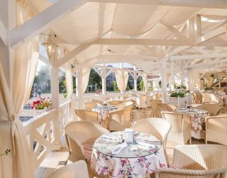 *Отель "Alean Family Doville" / "Алеан Фэмили Довиль"