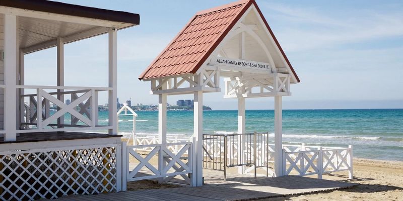 *Отель "Alean Family Doville" / "Алеан Фэмили Довиль"