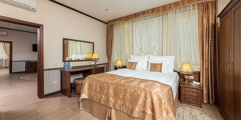 *Отель "Alean Family Doville" / "Алеан Фэмили Довиль"