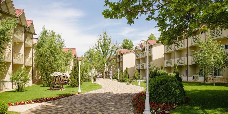 *Отель "Alean Family Doville" / "Алеан Фэмили Довиль"