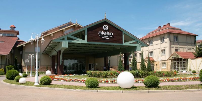 *Отель "Alean Family Doville" / "Алеан Фэмили Довиль"